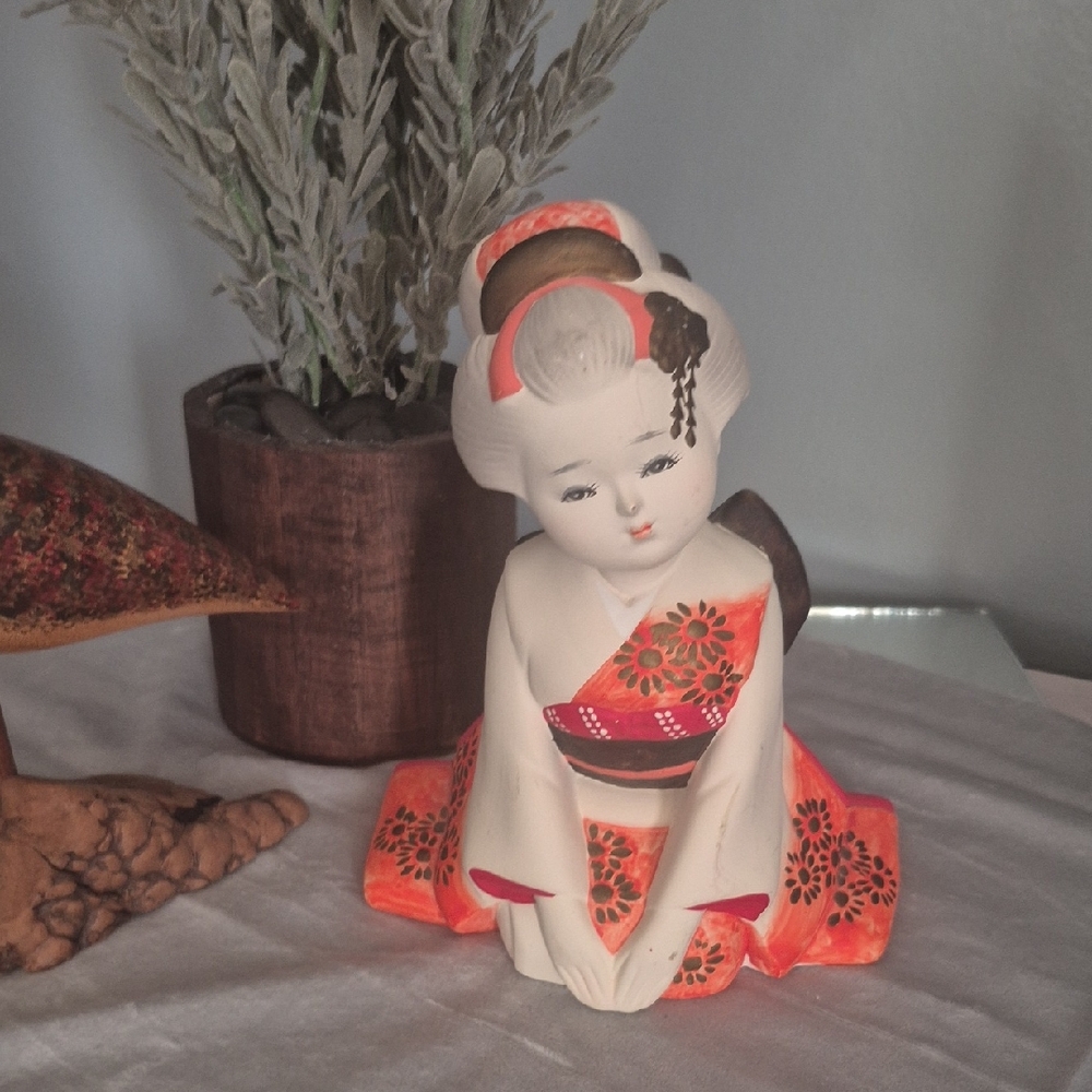 Vintage Japanese Geisha Figurine - Orange and White